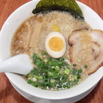 ごとくラーメン - 豚骨醤油ごとくらーめん＋背脂多め