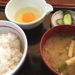 徳地とりたまの里 - たまごかけご飯セット
            お味噌汁以外は食べ放題で410円(^-^)