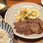 うまや - 牛たん麦とろろ定食