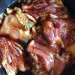 ろばたやき山ろく - タレ焼きはももと胸の混在(^^)