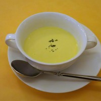 ブラッスリー ドンピエール - ホリデーランチ：冷たいコーンクリームスープ