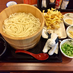 Marugame Seimen - 釜揚げうどん特 ２玉（¥240）野菜かき揚げ（¥140）