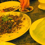 Mei Jiang - アヒルの肉はミンチにしてレタス包みに。