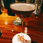 WHISKY BAR LEICHHARDT - 少しシェイクする姿も見たいと思い『サイドカー』様を注文したりするのもまた楽しみの一つですね♪