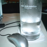 THE PENINSULA BANGKOK - グラスにホテルの文字が刻まれているのは珍しい