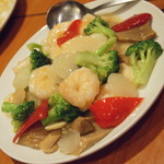 中華料理 永豊楼 - 芝海老と五目野菜の炒め（８８０円＋税）２０１６年１０月