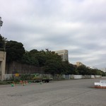 波止場食堂 - 殺伐とした、山下公園裏側の埠頭。これが日常。