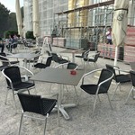 Cafe Gloriette - テラス席もありましたが、工事の跡が伺えます。
