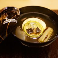 銀座 奥田 - 満月に見立てた玉子豆腐とすっぽん