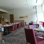 レストラン 竜神亭 - 店内（入口方向を見たところ）