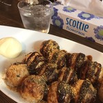 たこやき亭 - お昼はたこ焼きと蕎麦のアルコール入り水。