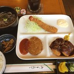 カフェレストランボーデン - 日替り定食(エビフライ・飛騨牛コロッケ・味噌かつ・蕎麦)