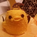 ぴよりんSTATION Cafe gentiane - 魔法の帽子をかぶった「ハロウィンぴよりん (370円)」