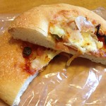 ミルクキッチン 燦燦 - ピザパン　120円