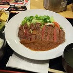 武乃蔵 - （2016年9月  訪問）和風おろしステーキ定食、1020円。