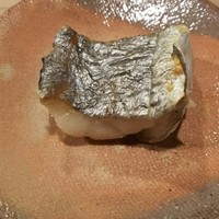 うを徳 - (2016年10月　訪問)神奈川産太刀魚の塩焼き。塩の塩梅がとてもとても丁度良い。
