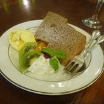 ヴィラージュ - 紅茶のシフォンケーキ