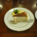 ヴィラージュ - ベークドチーズケーキ