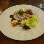 ヴィラージュ - 大山鶏のポッシェ、エゴマとハチミツのソース