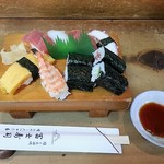 冨士寿司 - 並寿司　900円