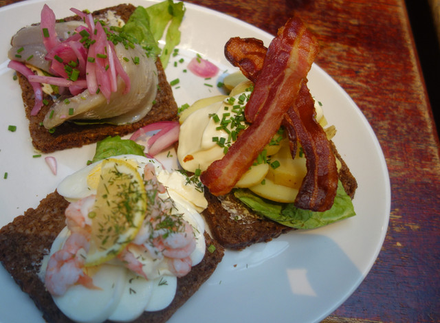 デンマーク名物のスモーブロー By あてさん Streckers Pub Brasserie コペンハーゲン パブ 食べログ デンマーク名物のスモーブロー By あてさん Streckers Pub Brasserie コペンハーゲン パブ 食べログ