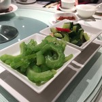 農圃飯店 - ニガウリビンボー！　で、こんぬつわ。