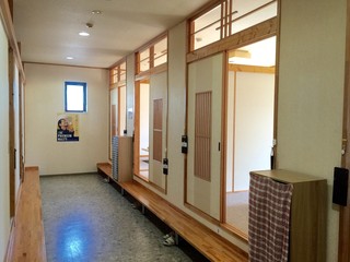 Su-Pu Kari Sendou - 個室小上がり席並ぶ店内です。