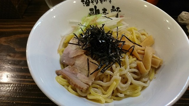 久しぶりの歌志軒 2種類の麺を使った 油そば無双 を初めて頂きました 歌志軒 新瑞橋店 By かじゃ丸 歌志軒 新瑞橋店 カジケン 新瑞橋 ラーメン 食べログ