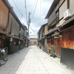 味 ふくしま - 路１本入ると静か