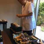 柚木元 - 焼き中のご主人