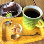 サードベースカフェ - ブレンドコーヒー＋ガトーショコラ