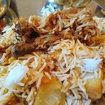 アリズ ハラール キッチン - 