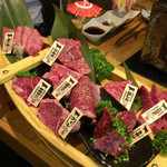 神戸牛焼肉 肉兵衛 - 和牛盛り合わせ14000円 めちゃウマ！とろけるぅー