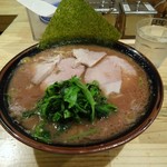秋葉原ラーメン わいず - テフォルトラーメン720円(税込み)
