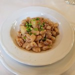 ピエン - 「エミリア・ロマーニャのショートパスタ”ビサレイ”　豚肉とそぼろと冬瓜ラグー和え」