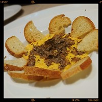 かもめのイタリアン - スクランブルエッグ
                黒トリュフのせ
                