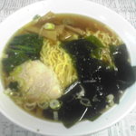 清華 - 2010/11/10 ラーメン520円、シンプルな何も工夫がない(笑)が美味いんです。