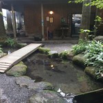 小林 地鶏の里 - 中庭１