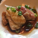 野菜の素に浸かるもも肉