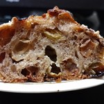 パンストック - ブルーチーズとはちみつのルヴァン(断面)