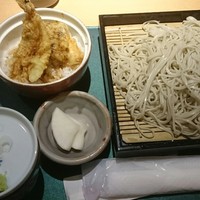 新潟名物 布のり蕎麦とおいしい酒菜 きなせや. 赤坂割烹店 - 