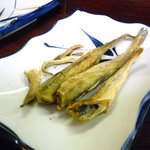 政屋 - 食べかけですがお隣さんの氷下魚