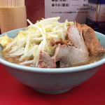 ラーメン二郎 - 「ラーメン」700円（ニンニク少し 野菜）