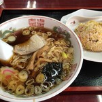 Ichiban - ラーメン半チャーハンセット