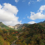 十勝岳温泉 湯元 凌雲閣 - 凌雲閣の展望台デッキから見える風景(2016年10月)