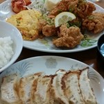 中華料理ぐら - 唐揚げ定食+餃子