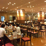 TOKYO都庁議事堂レストラン - 仕事終わりのサラリーマンで賑わってます