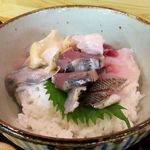 魚河岸割烹 鮮 - 海鮮丼