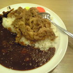 松屋 - 2010/11/11 カレギュウ 580円 1007kcal　迫力があって好きです♪