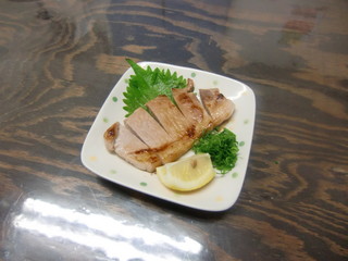 Ganso Umai Monya - 塩コショーで味付けされたボリュームある豚テキです！丁度いい脂身が少しついておりあっさり美味しく頂けます。